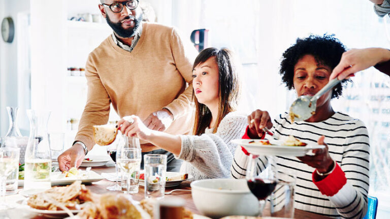 How To Avoid Getting Sick at a Thanksgiving Gathering