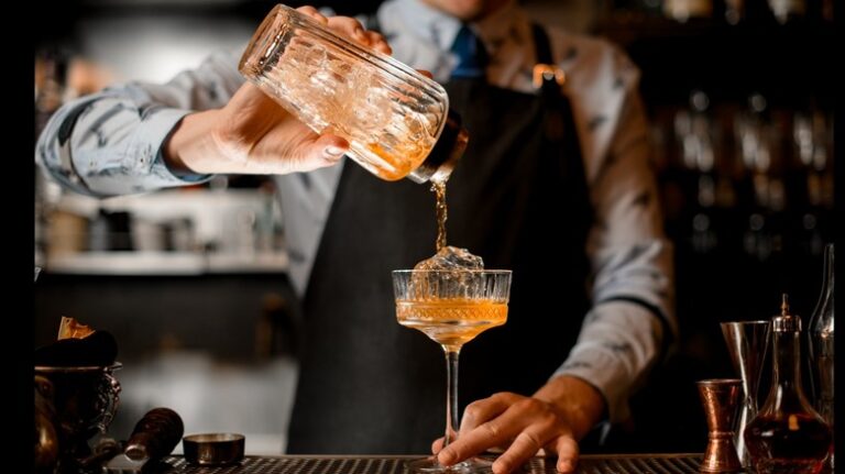 How to Improve Your Skills as a Freelance Bartender