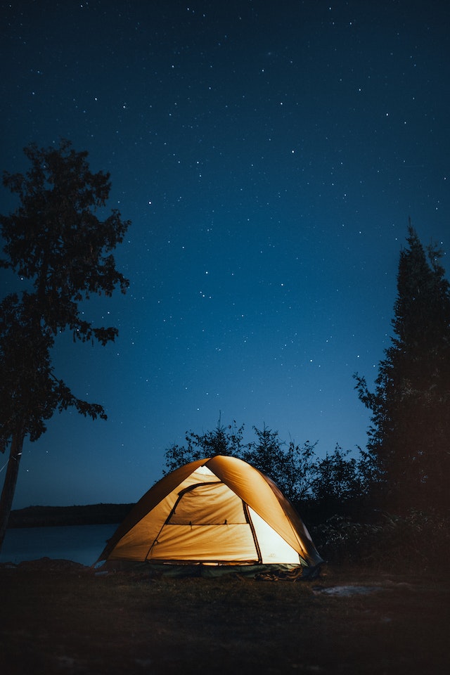 Camping Guide: 5 Safety Tips for Camping in the Woods
