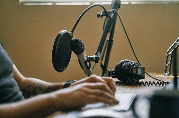 Why Choose a Professional Podcast Studio? Five Key Benefits